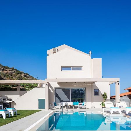 Villa Ligaria Pinnacle 外观 照片
