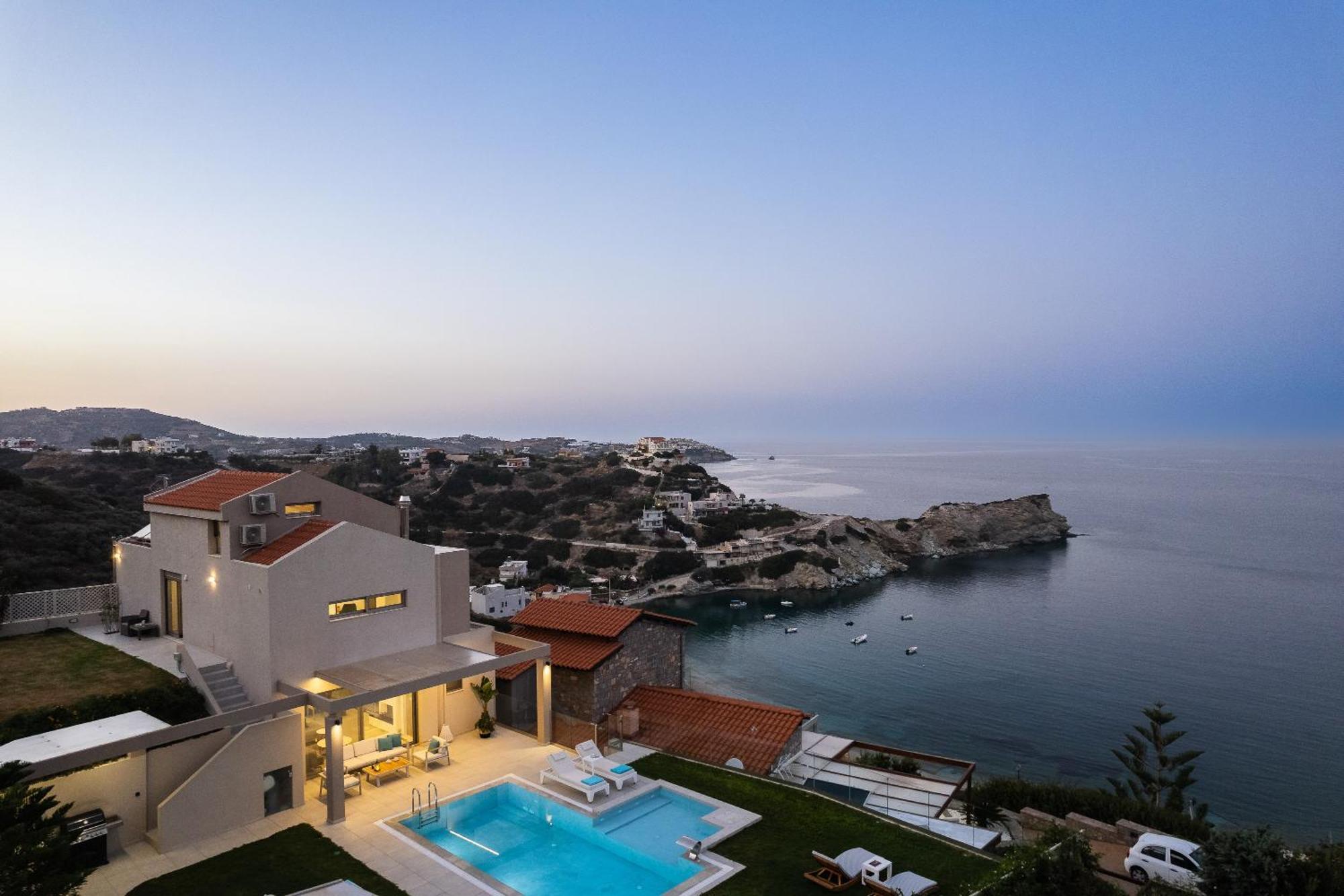 Villa Ligaria Pinnacle 外观 照片