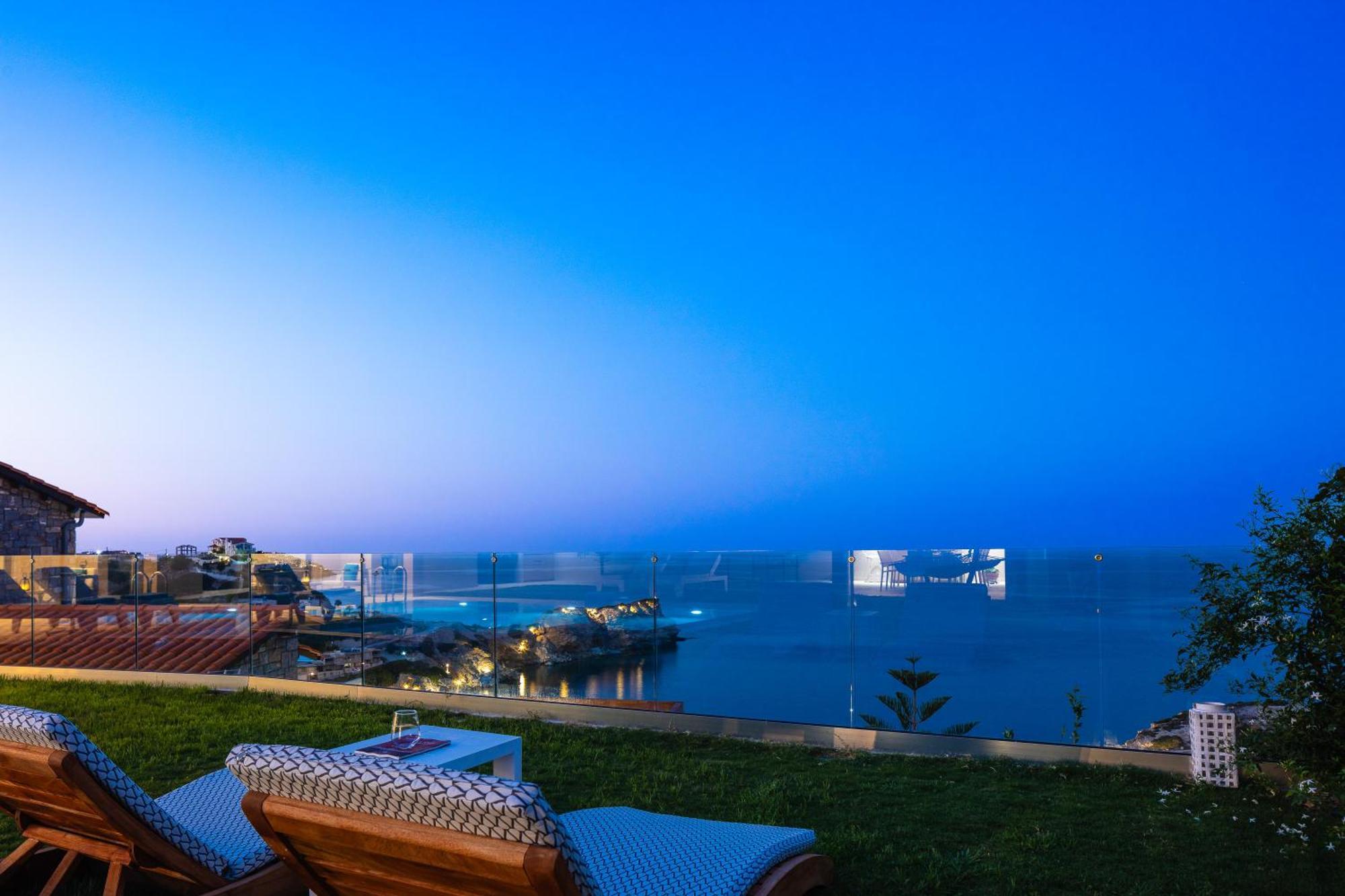Villa Ligaria Pinnacle 外观 照片